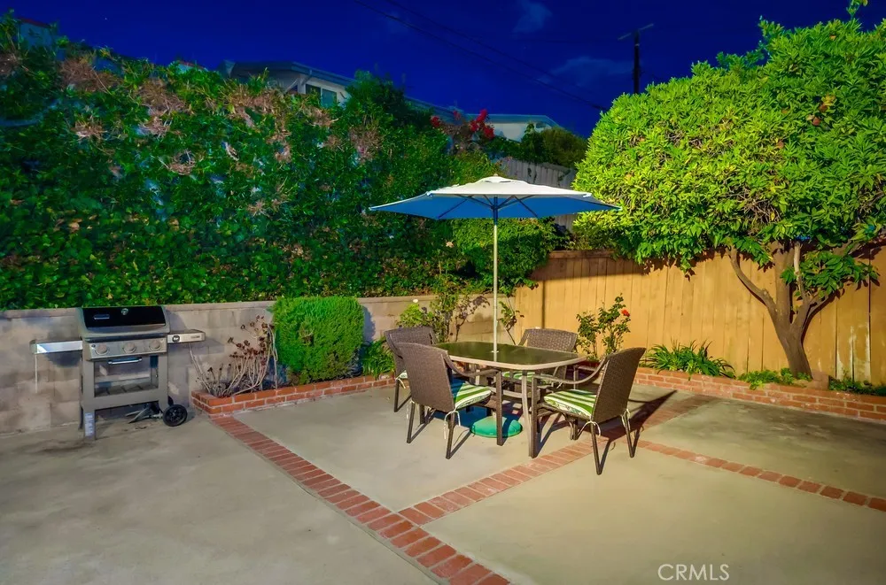 303 N Trotwood Avenue, San Pedro, California 90732 home-pic-32