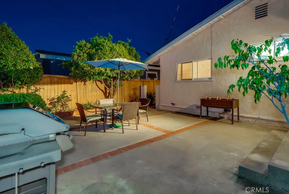 303 N Trotwood Avenue, San Pedro, California 90732 home-pic-34