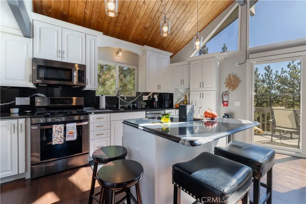 27482 Matterhorn, Lake Arrowhead, California 92352 home-pic-7