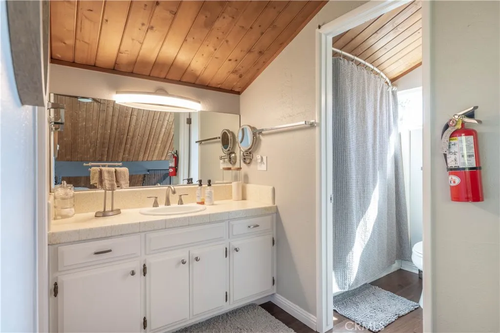 27482 Matterhorn, Lake Arrowhead, California 92352 home-pic-16