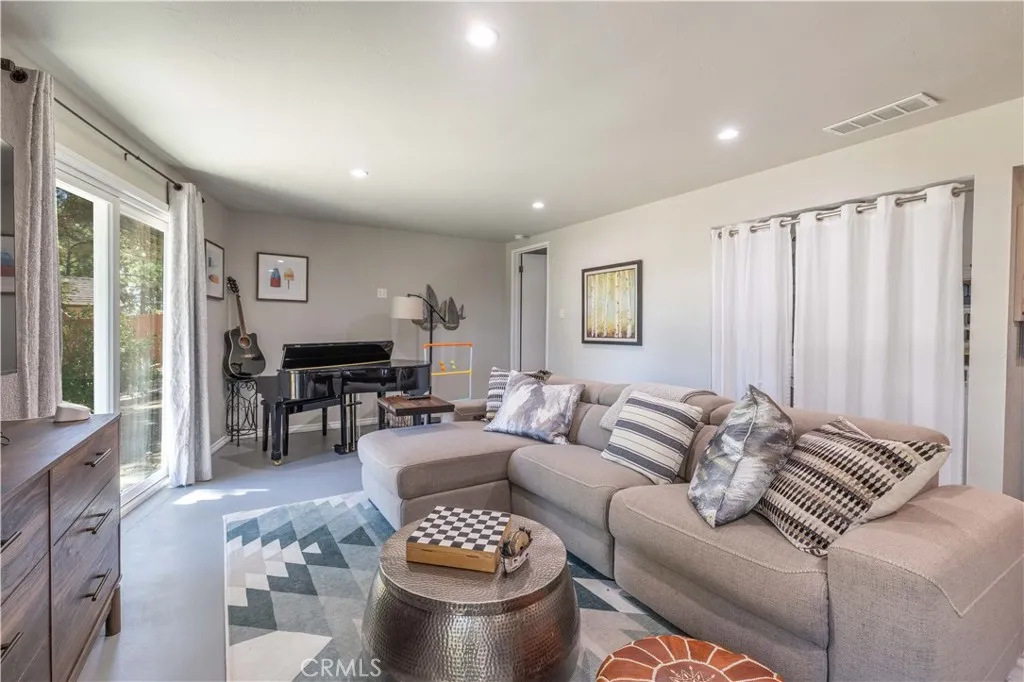 27482 Matterhorn, Lake Arrowhead, California 92352 home-pic-20