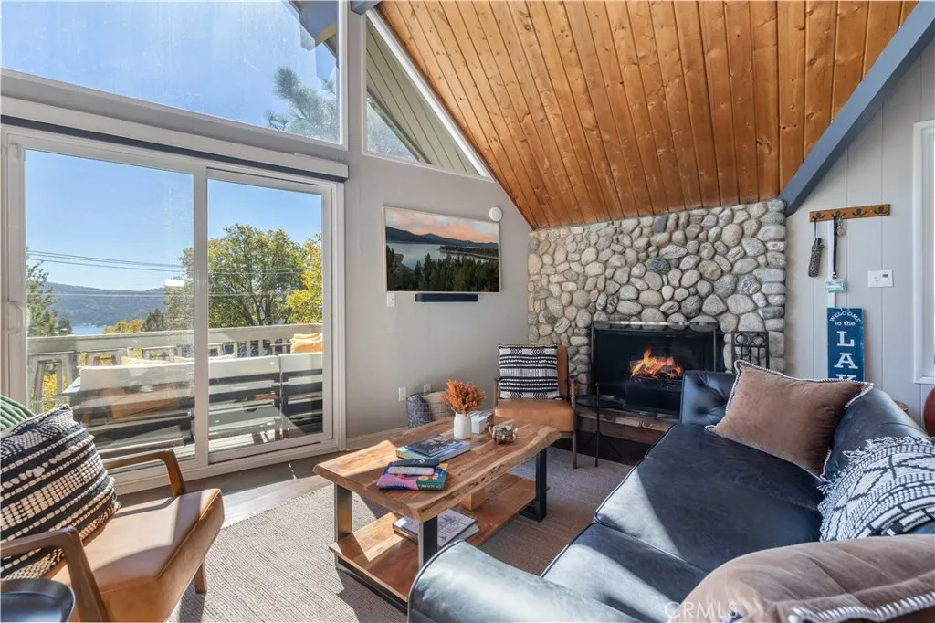 27482 Matterhorn, Lake Arrowhead, California 92352 home-pic-4