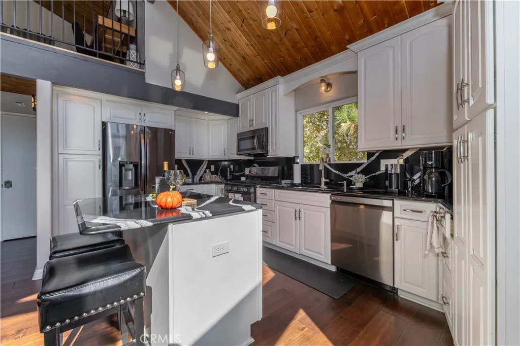 27482 Matterhorn, Lake Arrowhead, California 92352 home-pic-11