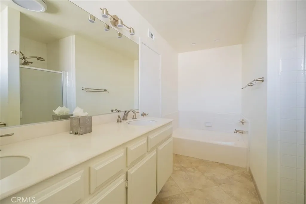 315 Spinnaker Way, Seal Beach, California 90740 home-pic-24