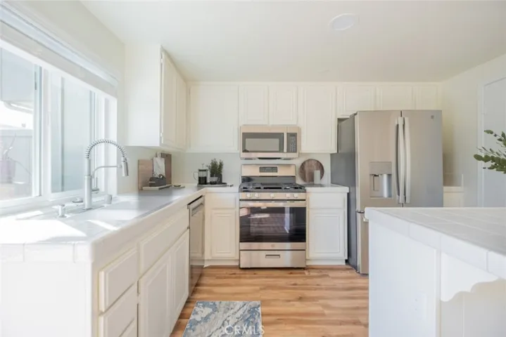 Newer  S/S Appliances , New Kitchen Window