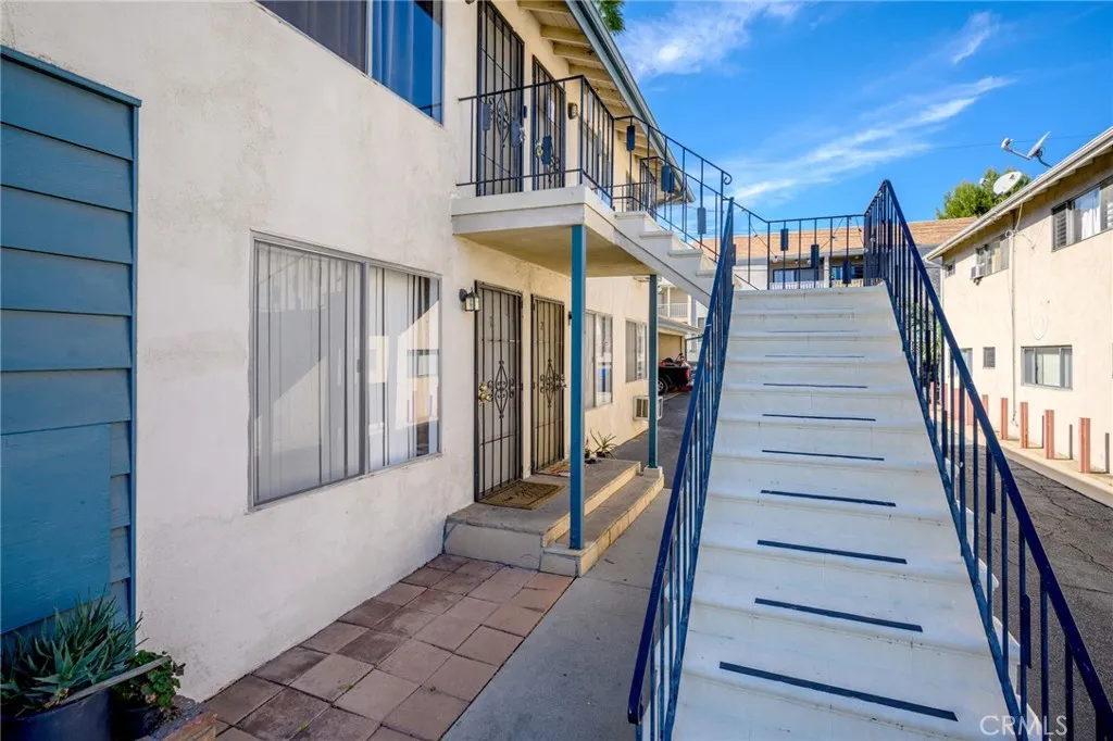 10409 Parr, Sunland, California 91040 home-pic-10