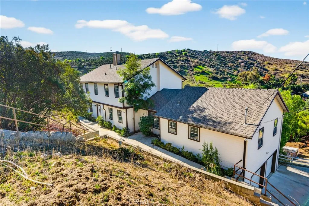 9404 Wayside, Shadow Hills, California 91040 home-pic-3