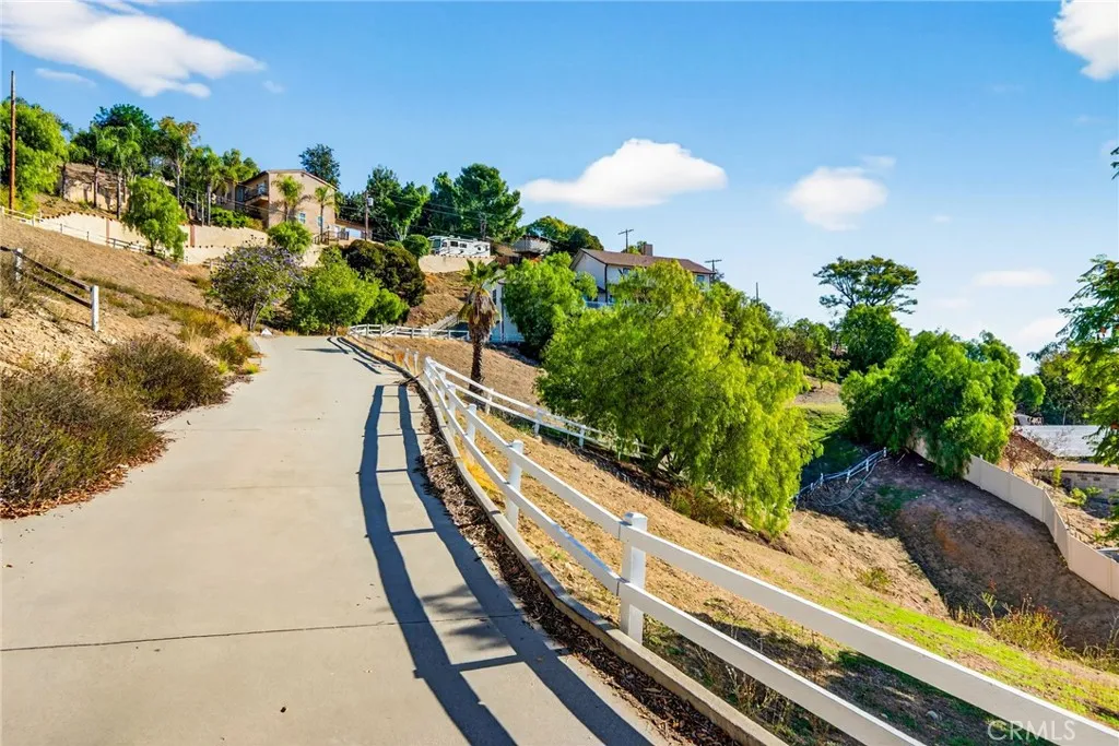 9404 Wayside, Shadow Hills, California 91040 home-pic-4