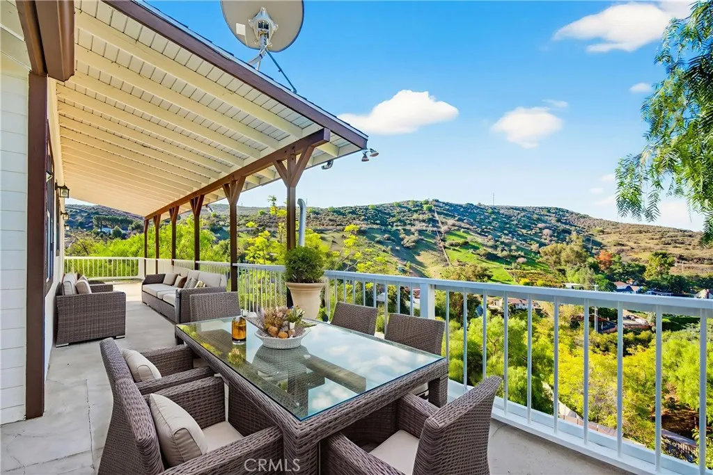 9404 Wayside, Shadow Hills, California 91040 home-pic-6