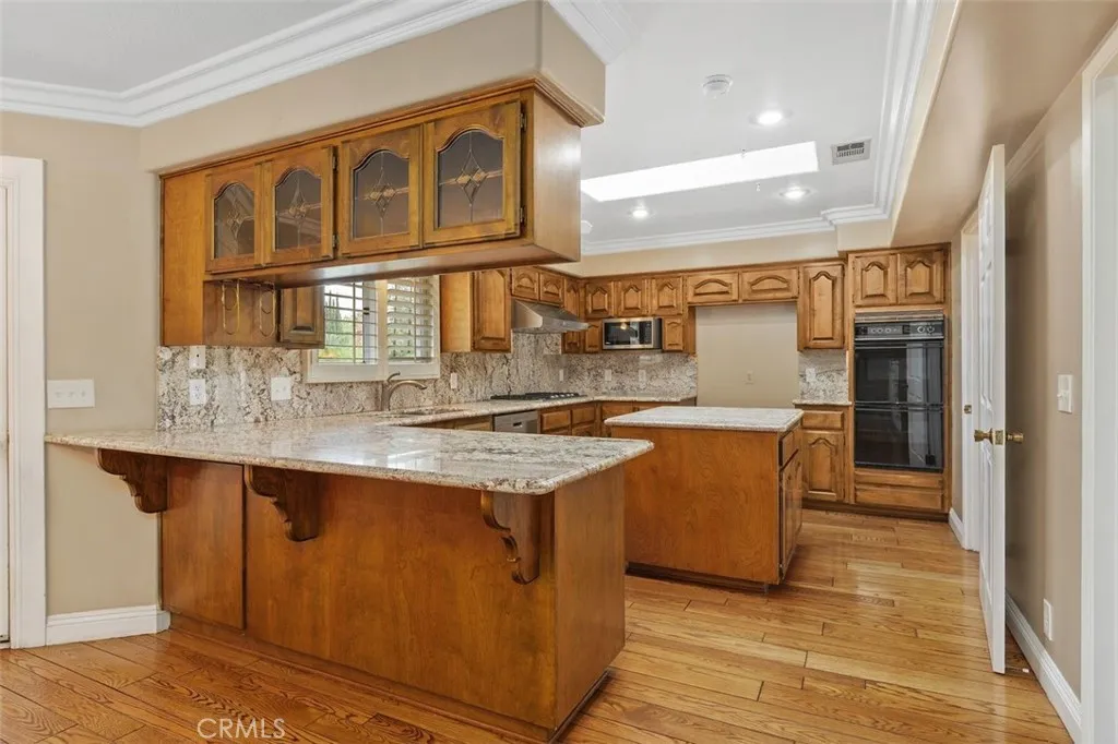 1370 Oak Street, Redlands, California 92373 home-pic-18