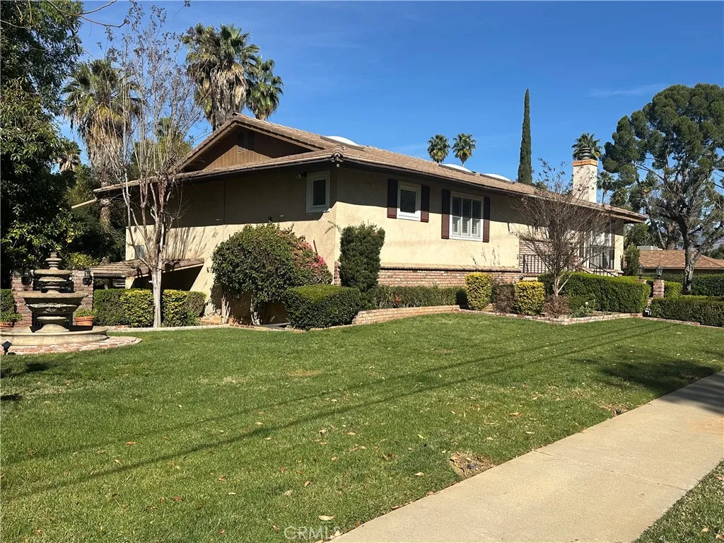 1370 Oak Street, Redlands, California 92373 home-pic-3