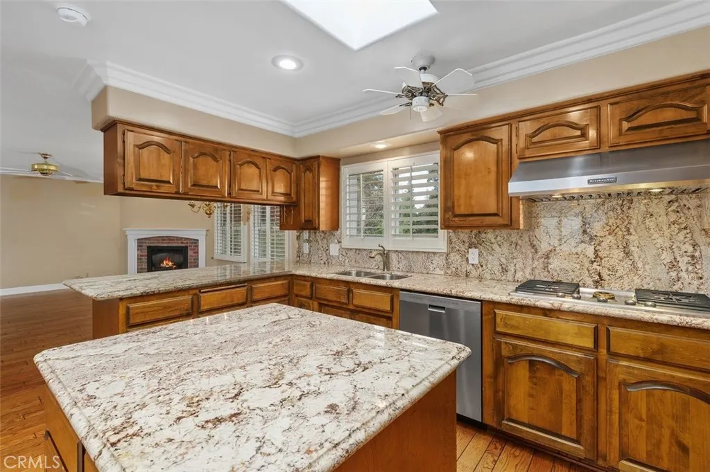 1370 Oak Street, Redlands, California 92373 home-pic-21