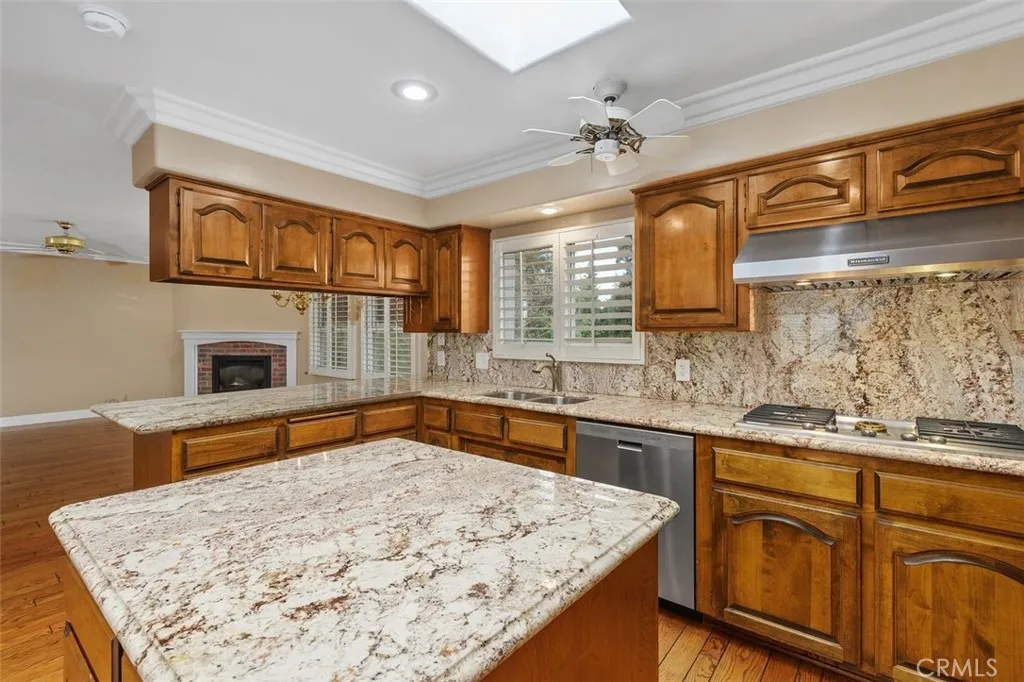 1370 Oak Street, Redlands, California 92373 home-pic-20