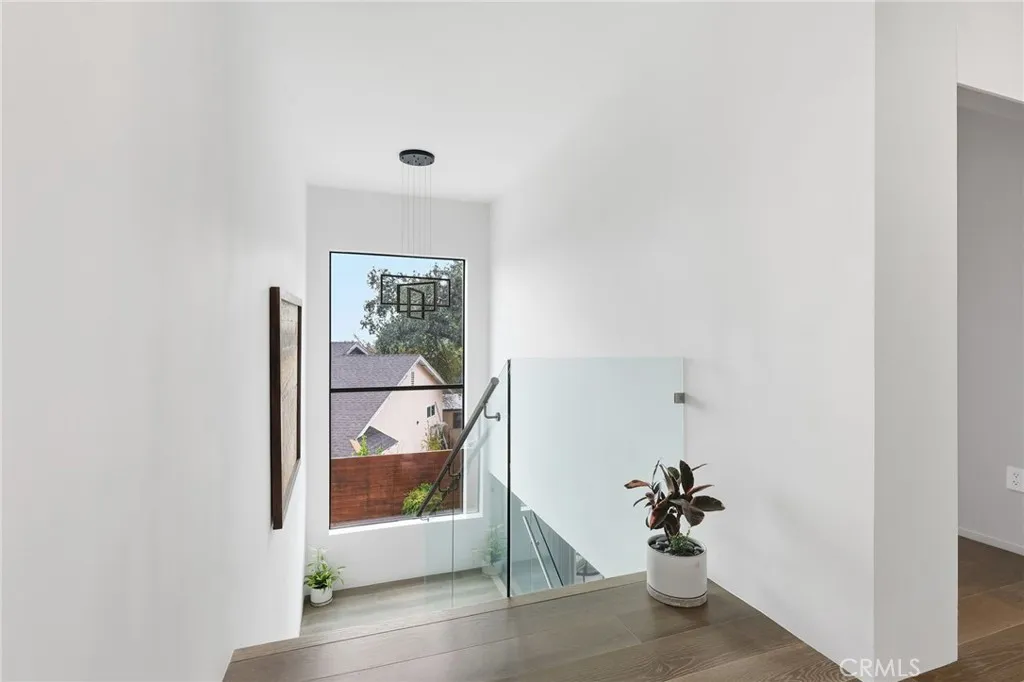 2434 Prospect, Montrose, California 91020 home-pic-36