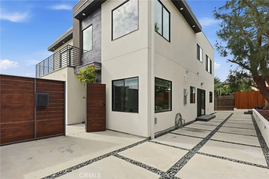 2434 Prospect, Montrose, California 91020 home-pic-54