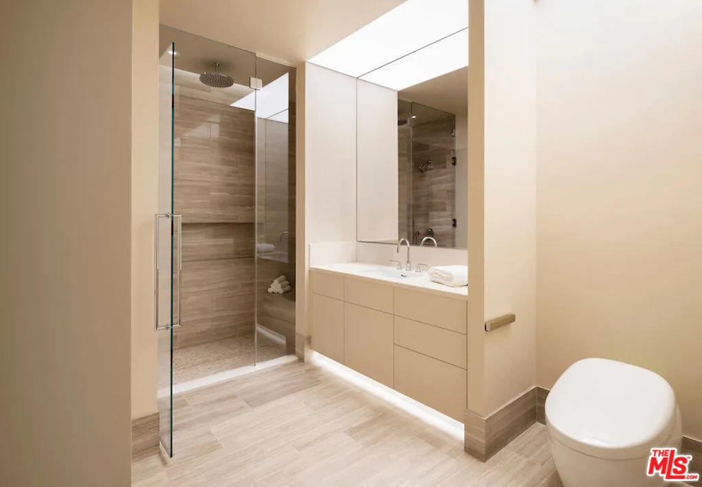 8899 Beverly Boulevard 5a, West Hollywood, California 90048 home-pic-16
