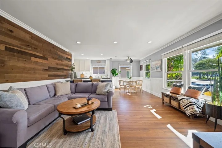 6107 Carson, Lakewood, California 90713