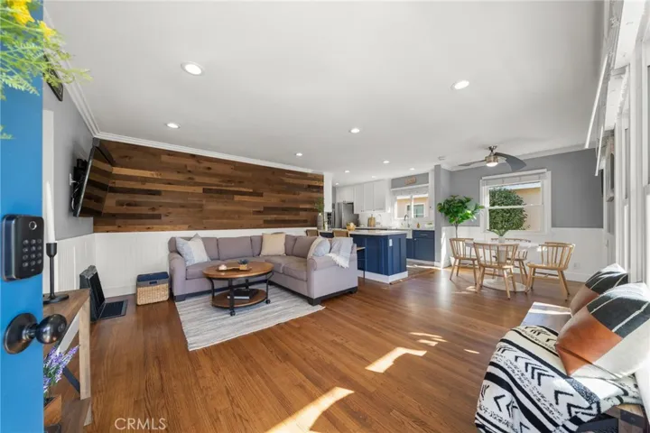 6107 Carson, Lakewood, California 90713