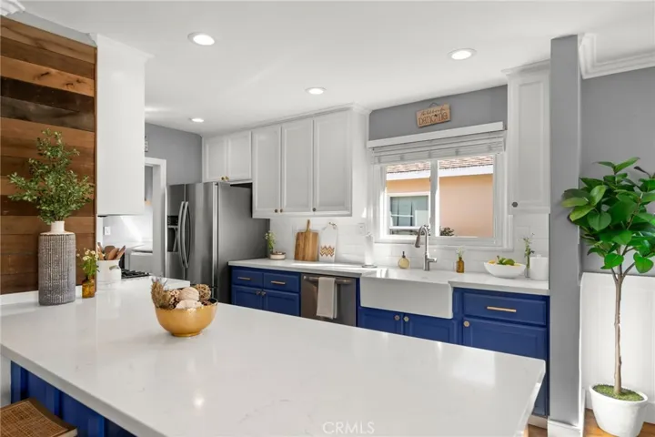 6107 Carson, Lakewood, California 90713