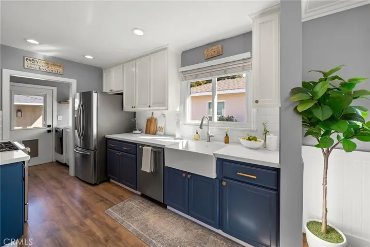 6107 Carson, Lakewood, California 90713