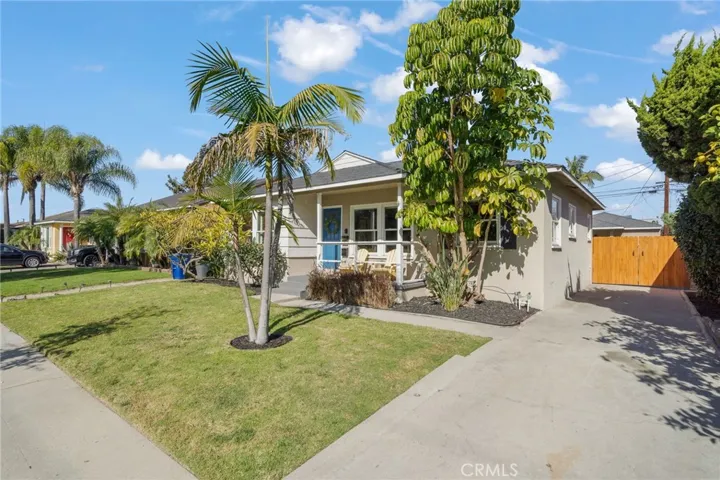 6107 Carson, Lakewood, California 90713