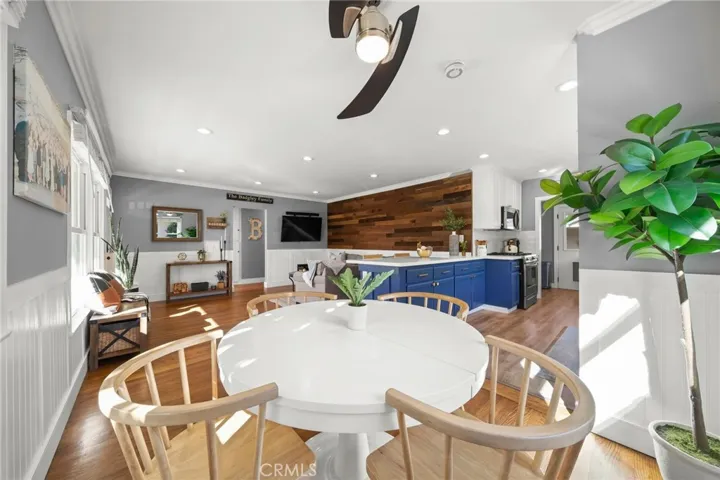 6107 Carson, Lakewood, California 90713