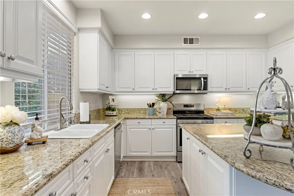 28824 Bristol Road, Temecula, California 92591 home-pic-23