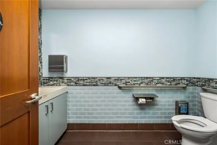 Bathroom #1 for Upstairs