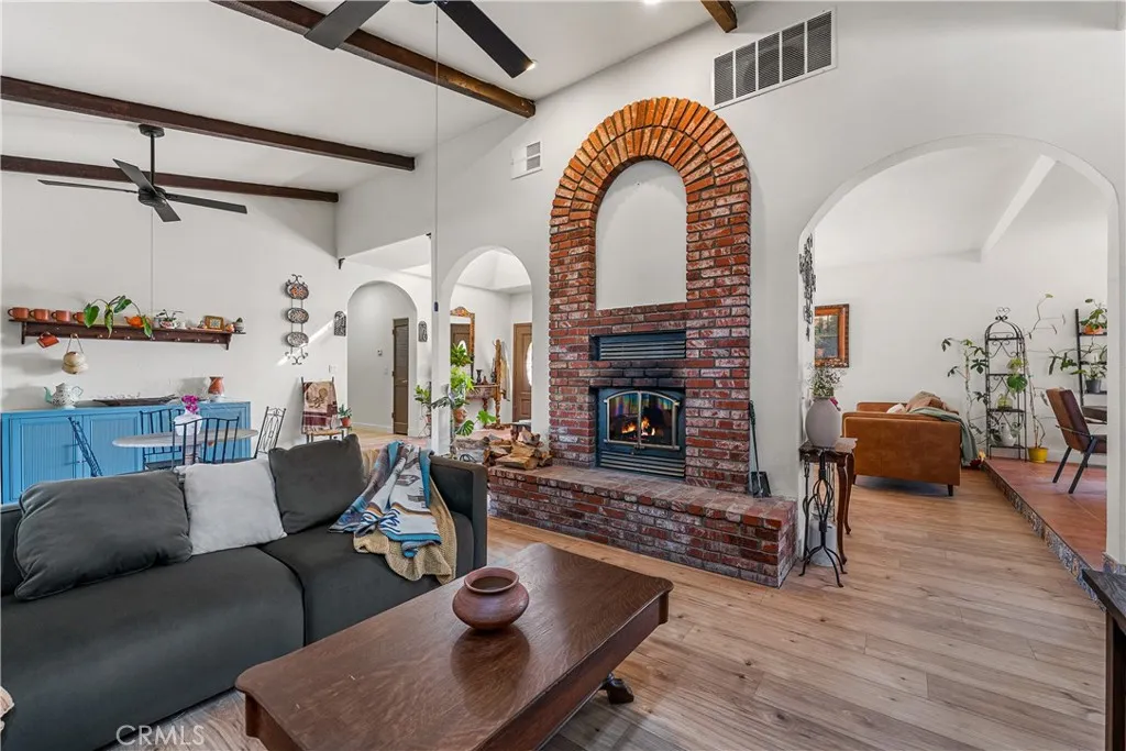 8549 W Avenue D2, Lancaster, California 93536 home-pic-14