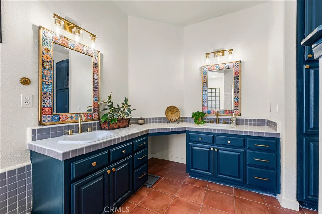 8549 W Avenue D2, Lancaster, California 93536 home-pic-34