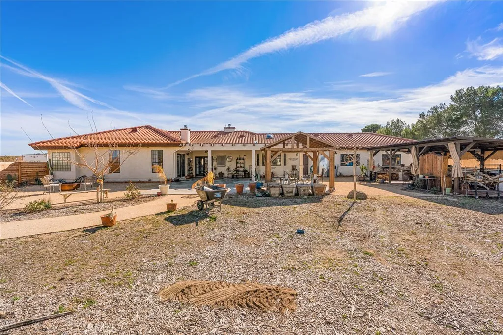 8549 W Avenue D2, Lancaster, California 93536 home-pic-39