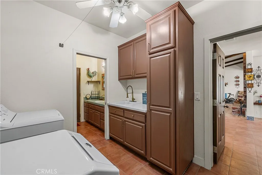 8549 W Avenue D2, Lancaster, California 93536 home-pic-37