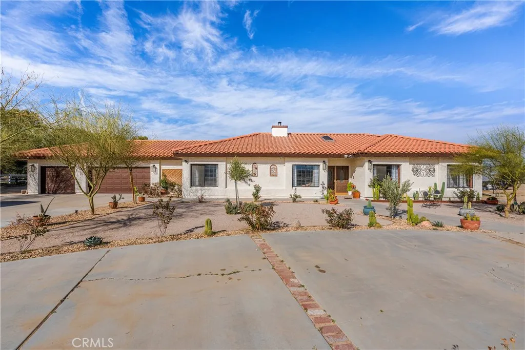 8549 W Avenue D2, Lancaster, California 93536 home-pic-1