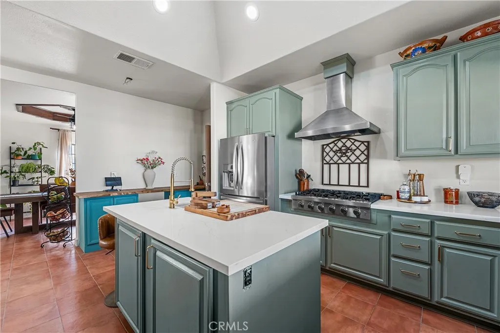 8549 W Avenue D2, Lancaster, California 93536 home-pic-20