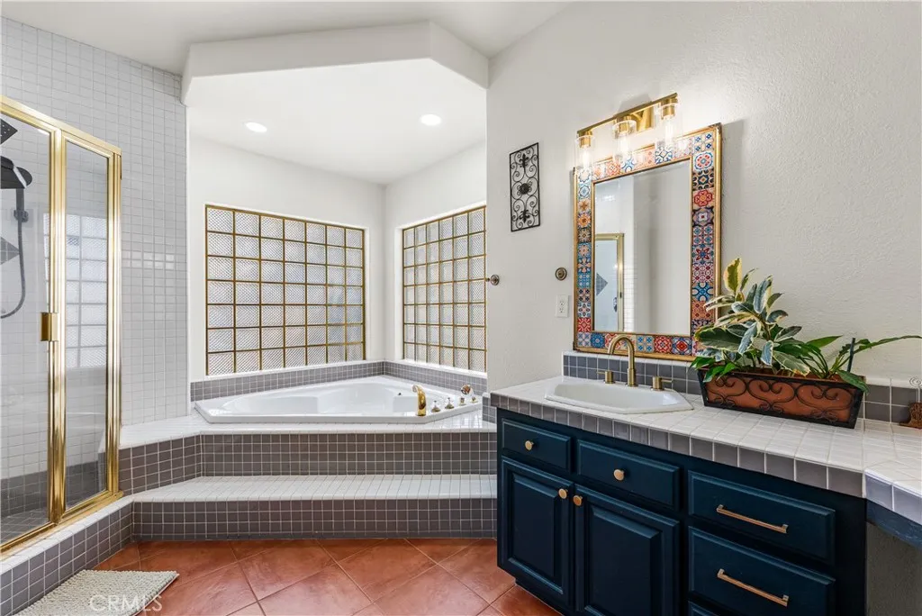 8549 W Avenue D2, Lancaster, California 93536 home-pic-32