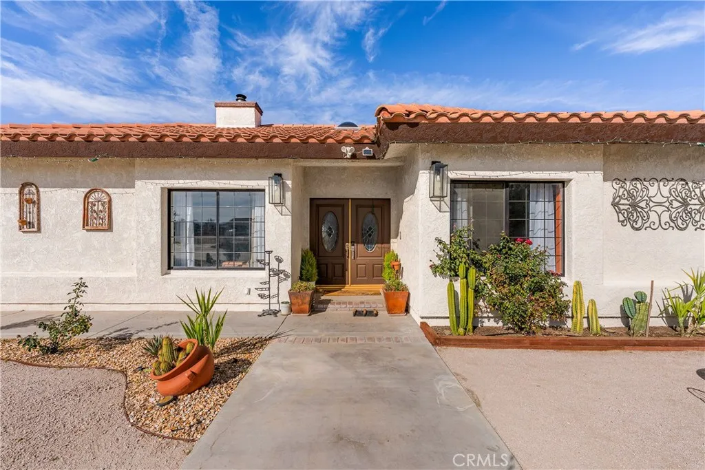 8549 W Avenue D2, Lancaster, California 93536 home-pic-3