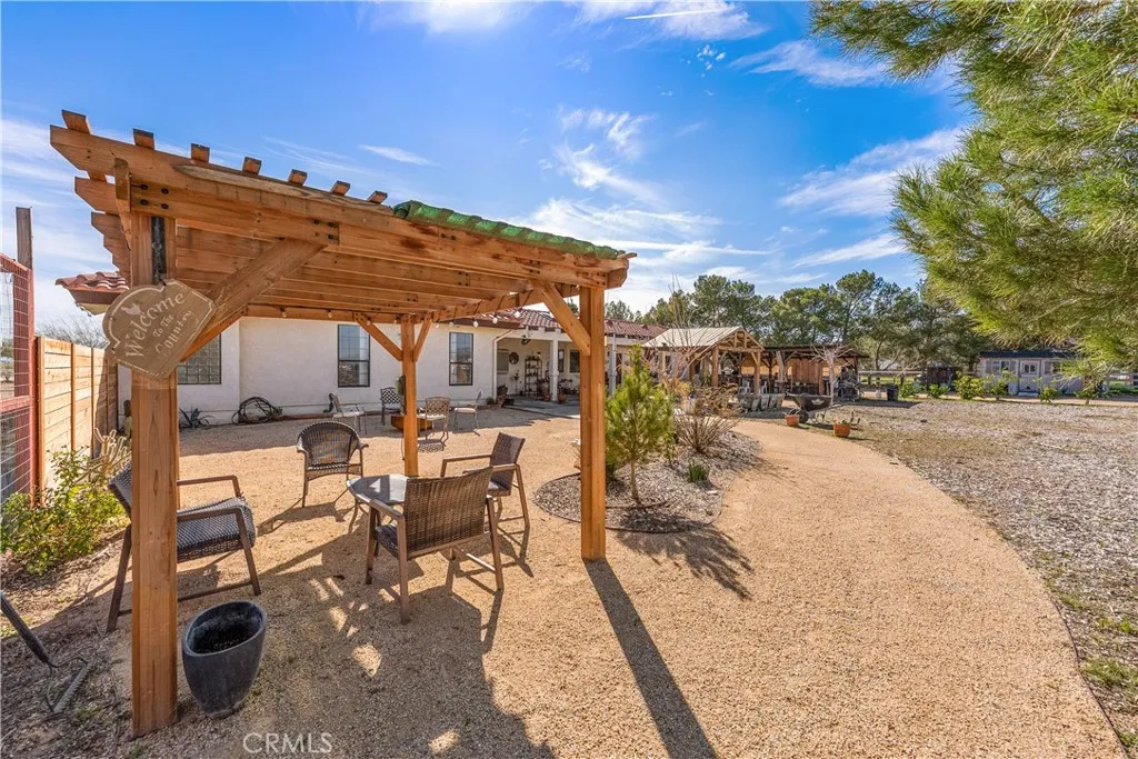 8549 W Avenue D2, Lancaster, California 93536 home-pic-48