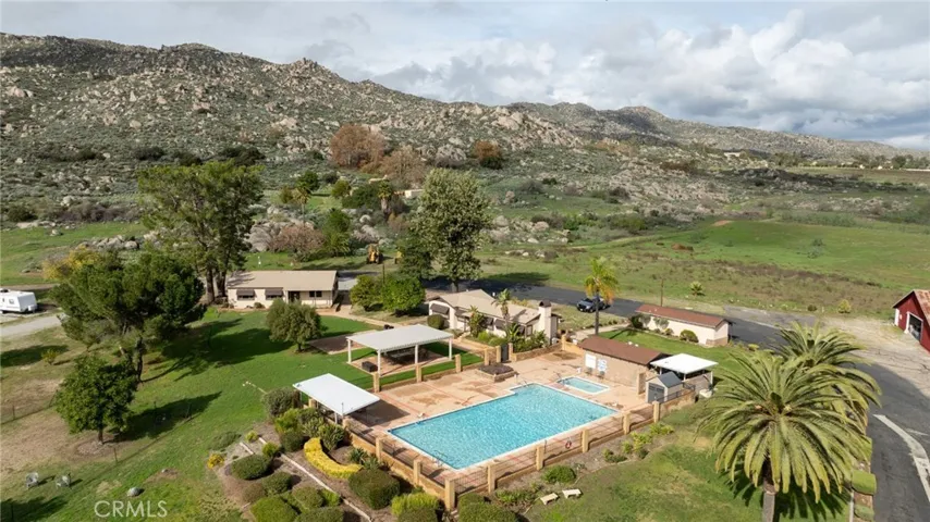 COMMUNITY AMENITIES