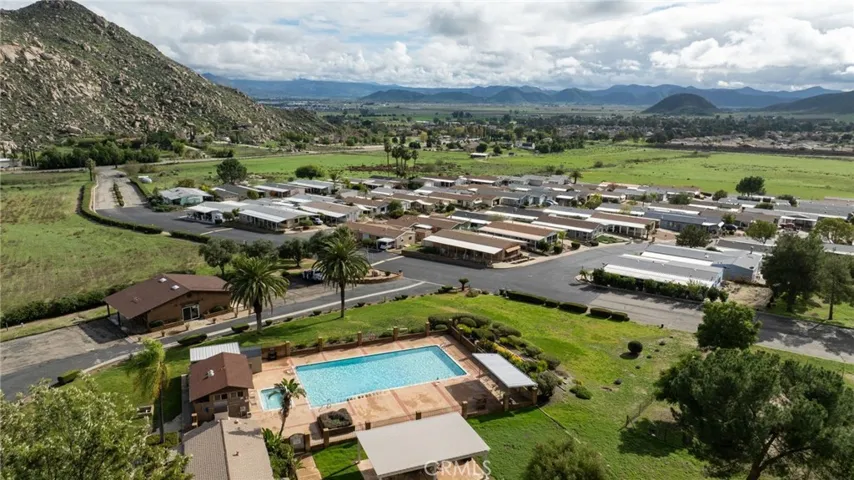 COMMUNITY AMENITIES