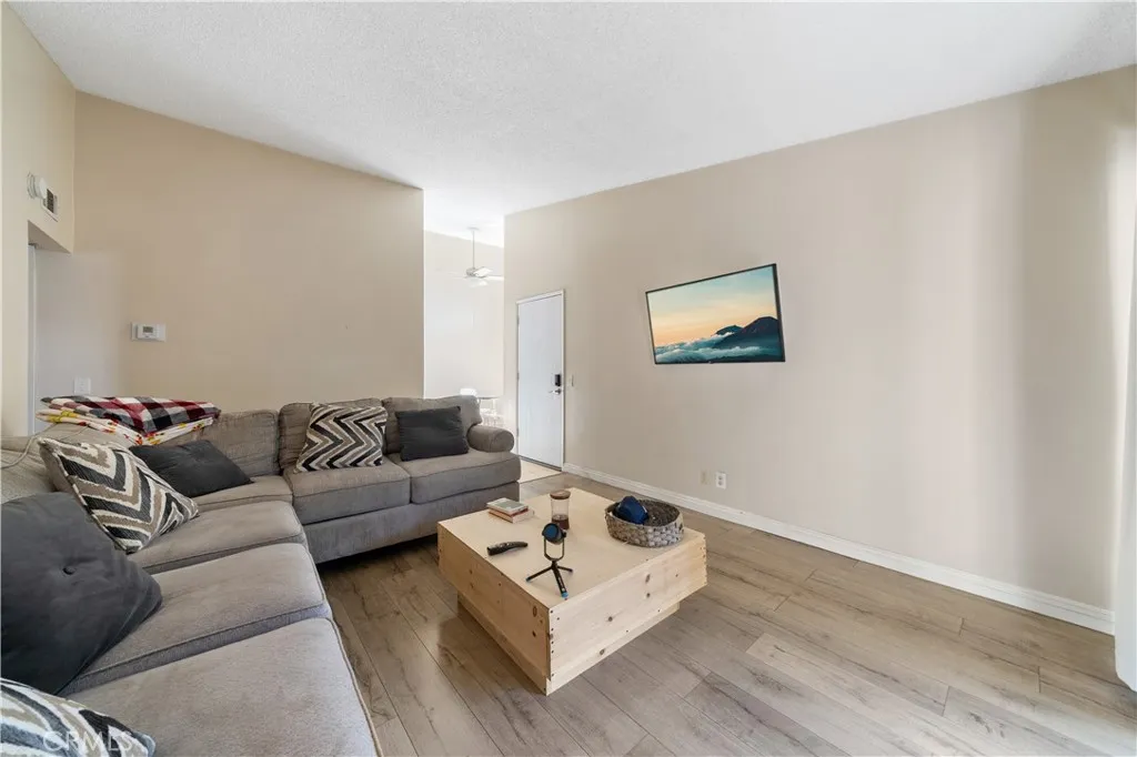 1150 S Meadow 6, Colton, California 92324 home-pic-6