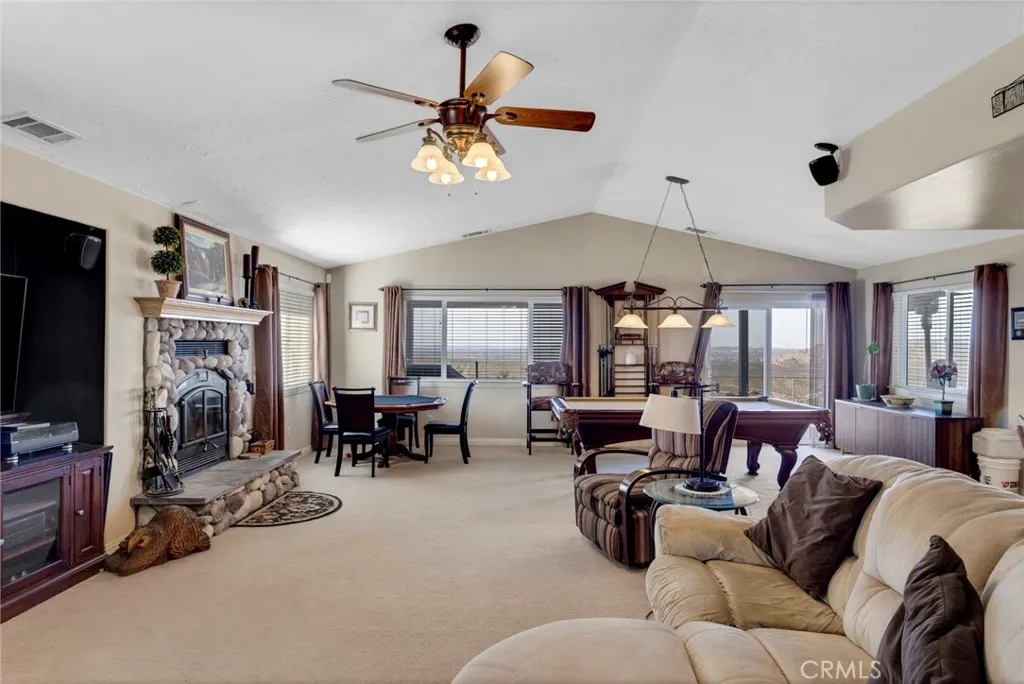 25850 Mountain View, Apple Valley, California 92308 home-pic-9