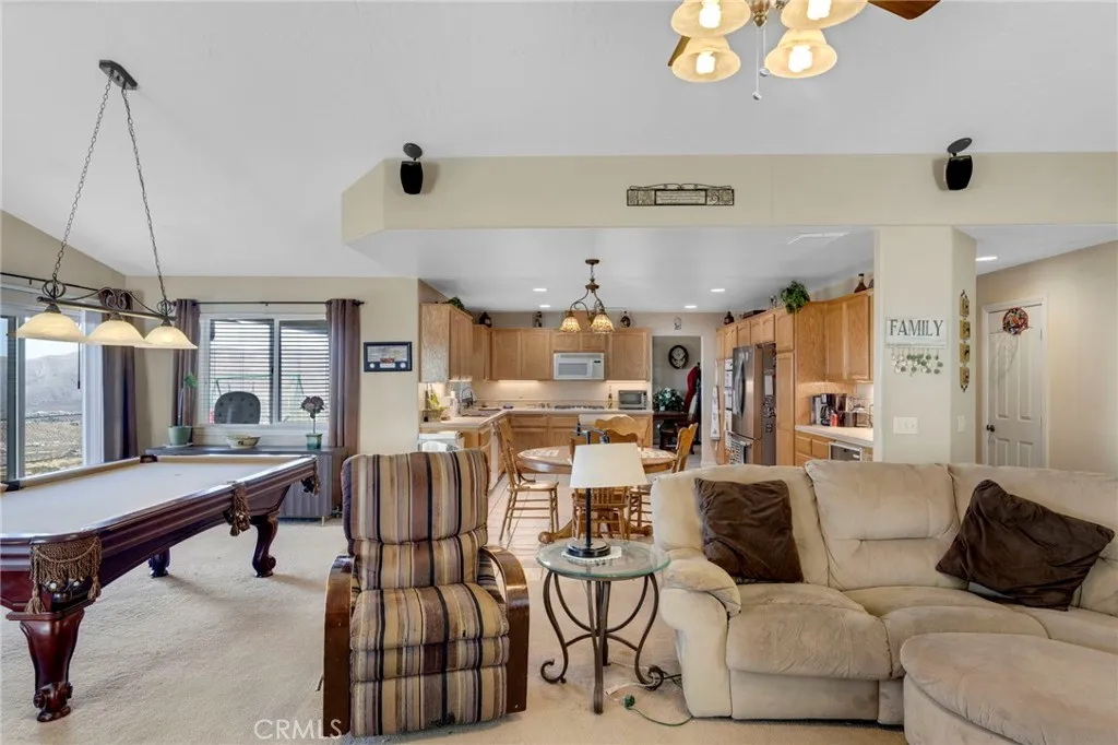 25850 Mountain View, Apple Valley, California 92308 home-pic-11