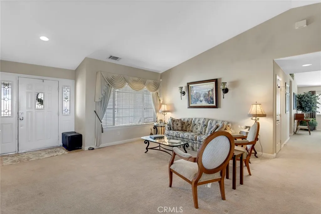 25850 Mountain View, Apple Valley, California 92308 home-pic-3