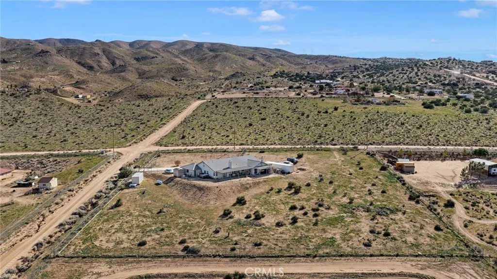 25850 Mountain View, Apple Valley, California 92308 home-pic-46
