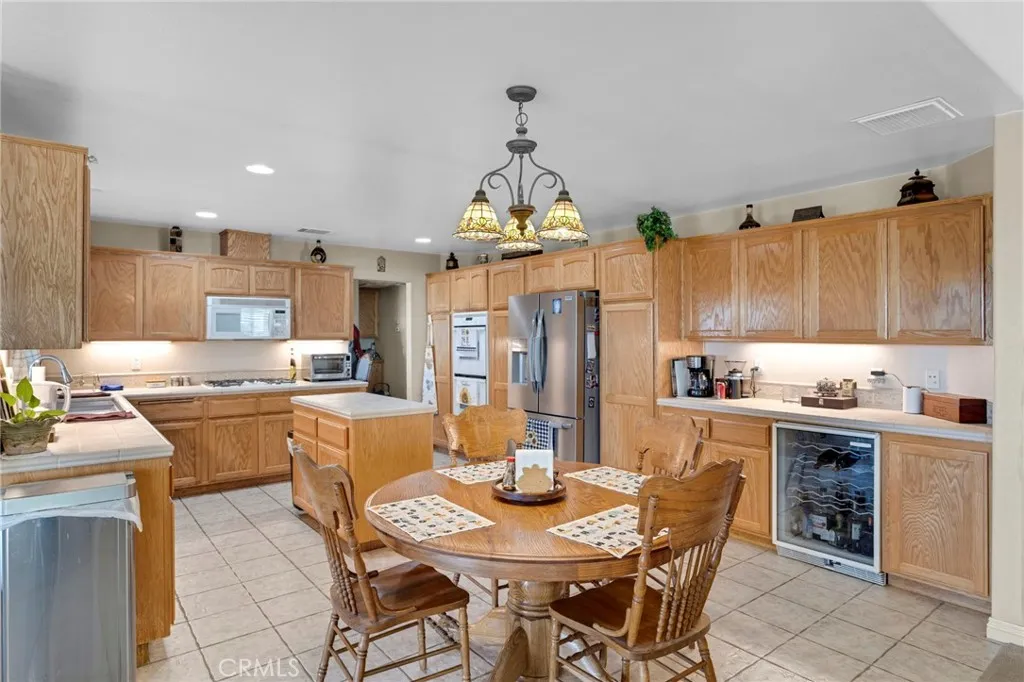 25850 Mountain View, Apple Valley, California 92308 home-pic-14