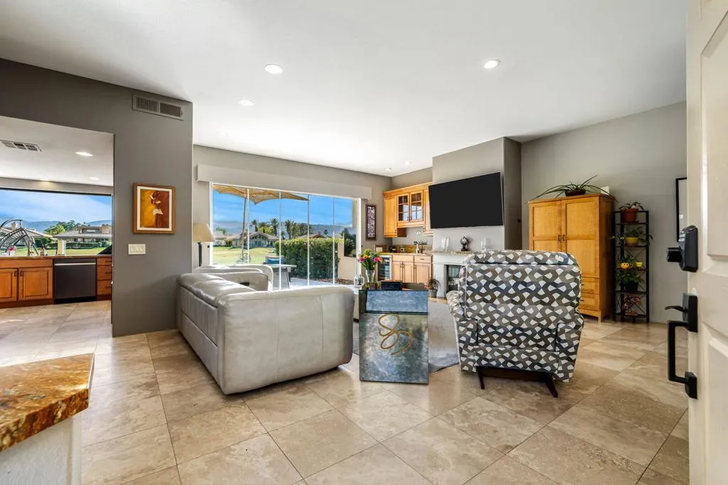 13 Pine Valley Drive, Rancho Mirage, California 92270 home-pic-11