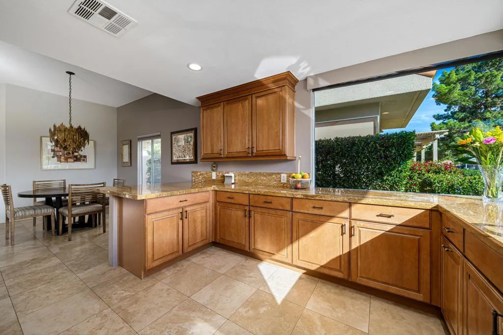 13 Pine Valley Drive, Rancho Mirage, California 92270 home-pic-23