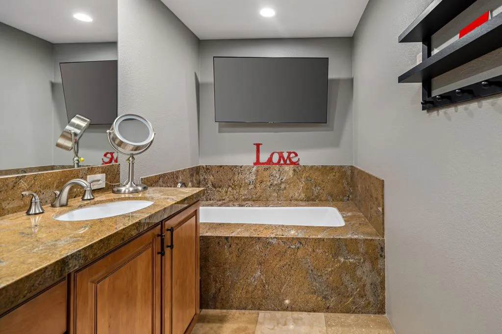 13 Pine Valley Drive, Rancho Mirage, California 92270 home-pic-37