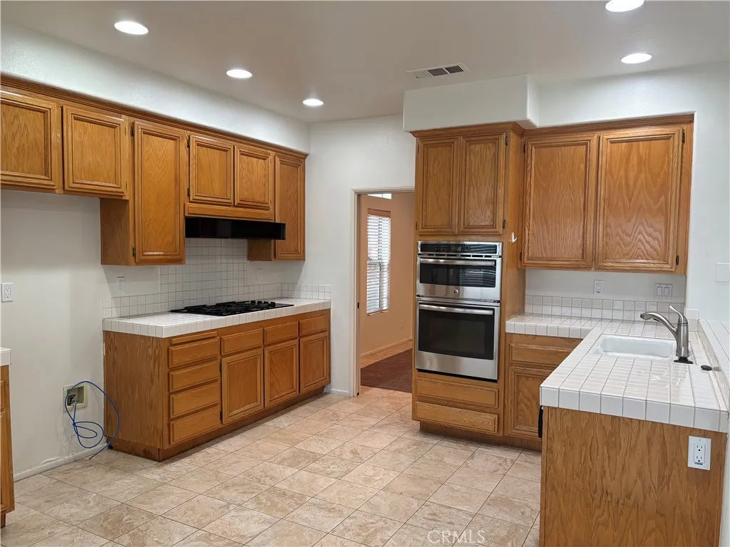423 S Laureltree, Anaheim, California 92808 home-pic-8