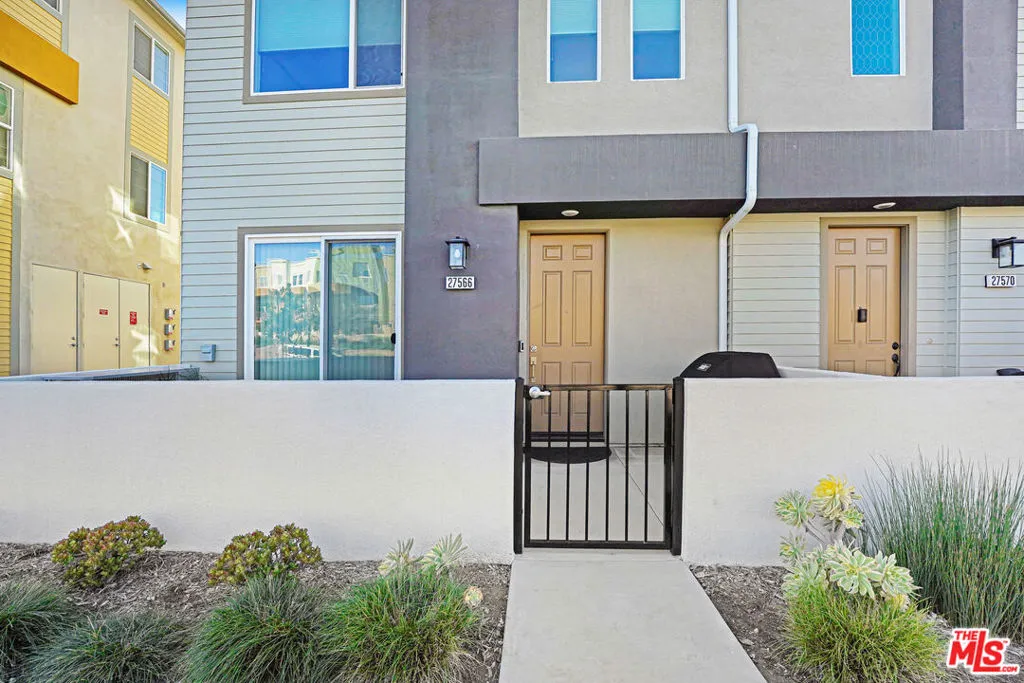27566 Manzanita Way, Valencia, California 91381 home-pic-34